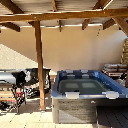 Holiday home Dovolenkovy Dom Vlcie Maky